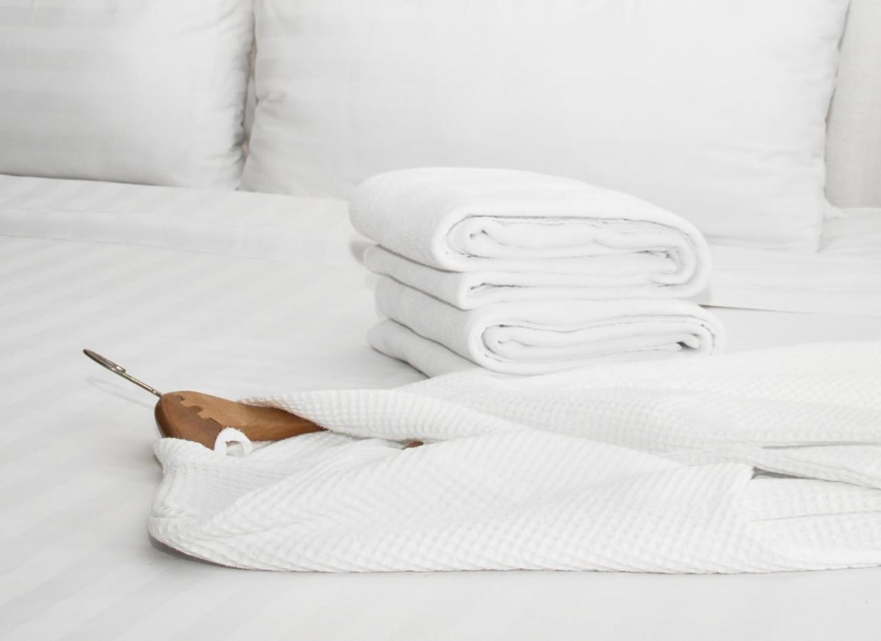 Pomeroy Inn And Suites Chetwynd Екстериор снимка
